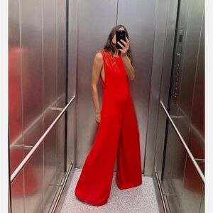ZARA WOMAN SS24 BRIGHT RED CREPE PALAZZO JUMPSUIT 1058/169